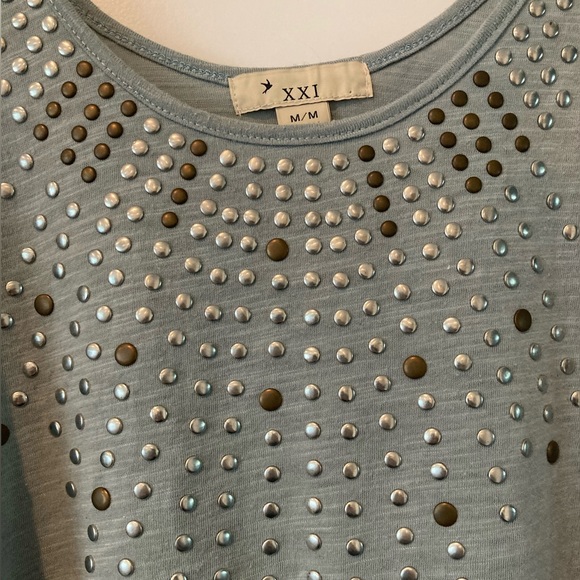 XXI Flowy Crop Top - Picture 2 of 4